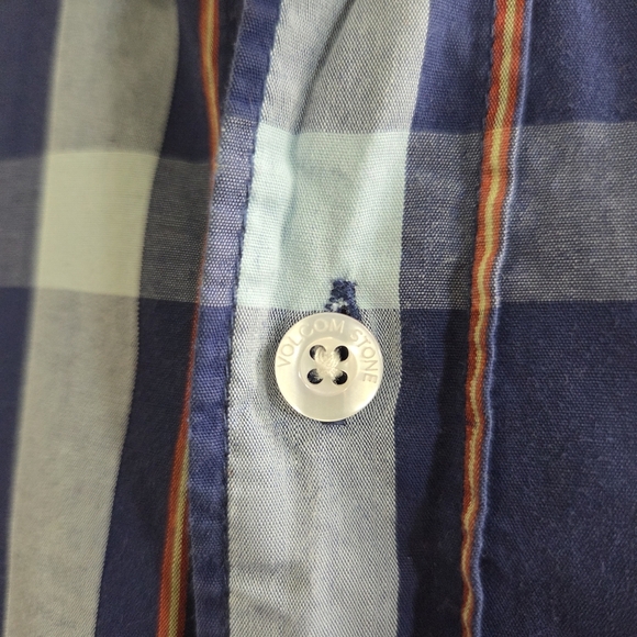 Volcom Blue and Red Casual Button Down Shirt with Plaid Design Size XL - Picture 5 of 9